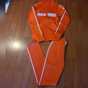 NWT Hooters small tracksuit